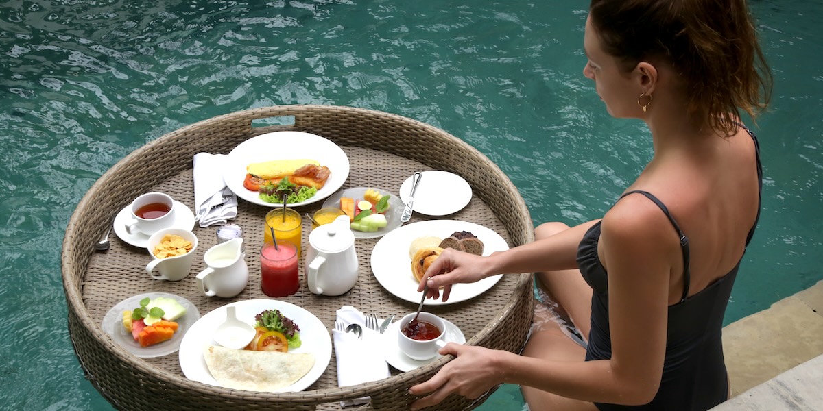 ヴィラアイルバリ・フローティングブレックファースト